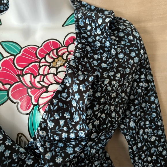 Forever 21 Black Blue Floral Peplum Long Sleeve Ruffle Blouse - Picture 2 of 5